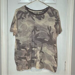 Free People We The Free Maybelle Women’s Camo T-Shirt Lavender Combo Size Small